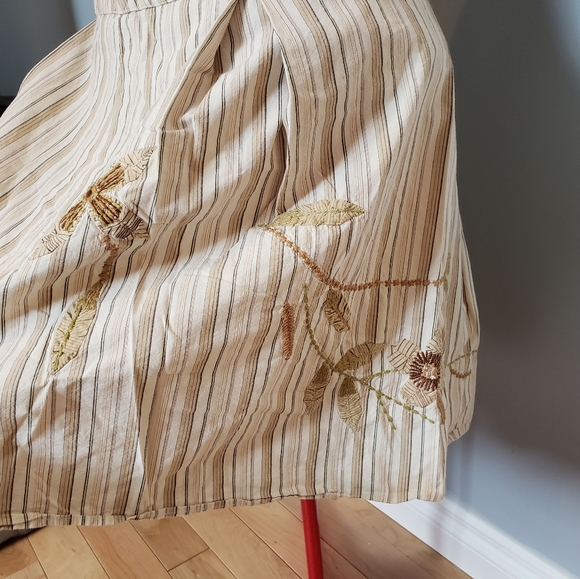 Embroidered striped a-line skirt - Picture 3 of 9